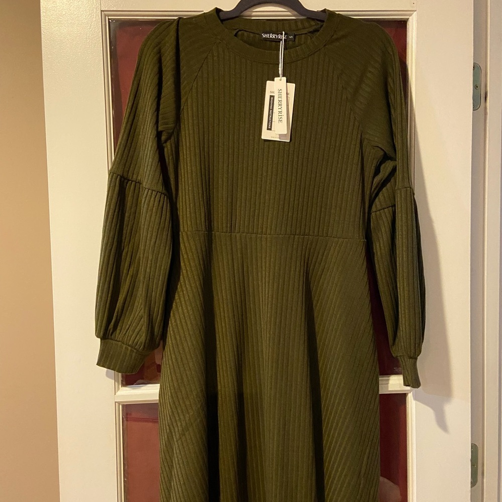BNWT SherryRise Dress